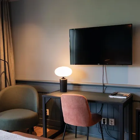 Tollboden 4* דראמן